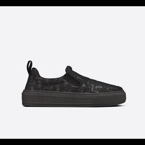 SOLD 🙌🏽🙌🏽🙌🏽Christian Dior Solar Slip-on - Size 37 - BRAND NEW - black